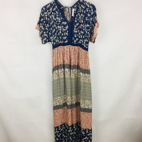 Batik Dresses & Skirts - Batik Floral dress size small